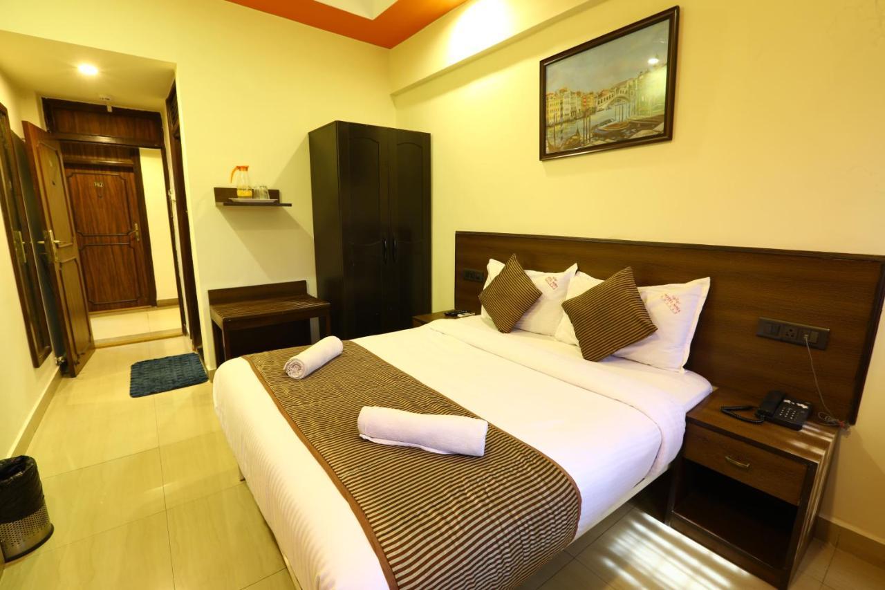 Hotel Sona Panaji Ngoại thất bức ảnh